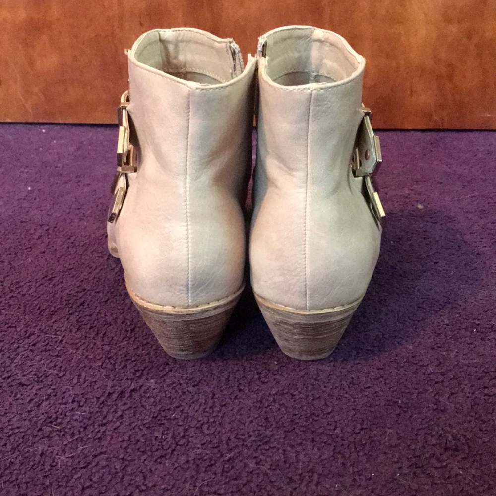 Tan Forever 21 ankle boots - Picture 4 of 5